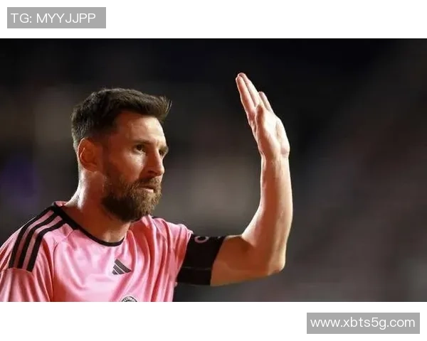 全球收入最高的足球明星揭秘及其背后的商业帝国