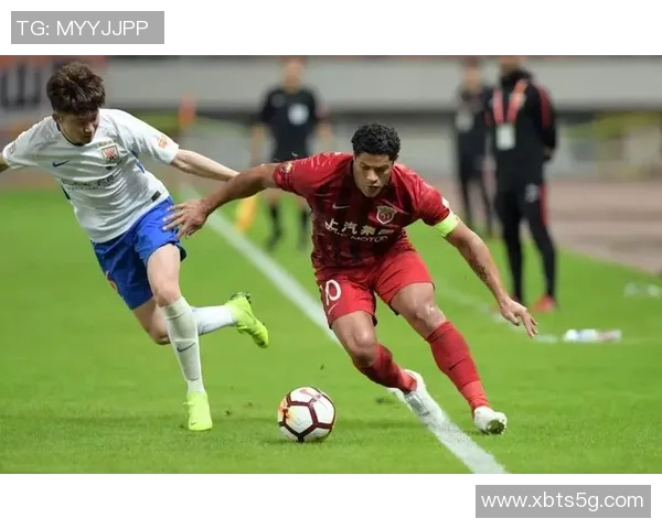 成都足球队以83分领跑世界锦标赛积分榜展现强劲实力