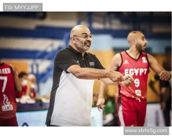 武汉篮球队逆袭之路揭秘：从低谷到巅峰的精彩历程与奋斗精神