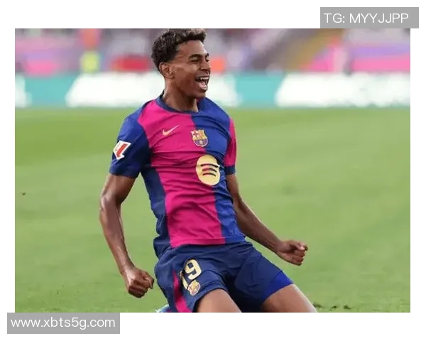 法国最年轻足球明星崭露头角引发全球关注与期待 法国最年轻足球明星崭露头角引发全球关注与期待