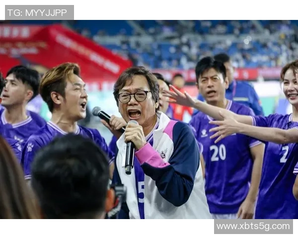 足球明星们齐聚一堂向坤坤致敬展现友谊与热爱足球的精神