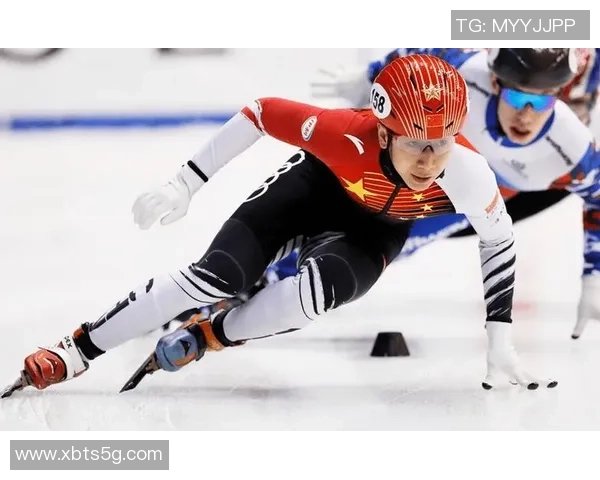 足球明星的胯骨肌肉对运动表现的影响与训练方法探讨 足球明星的胯骨肌肉对运动表现的影响与训练方法探讨