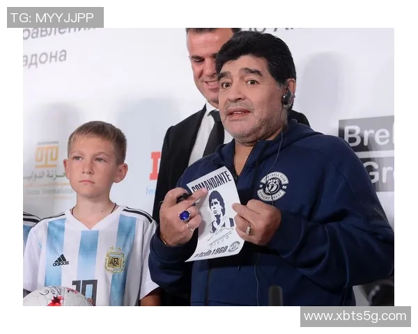 足球明星收纳盒让你的球迷生活更有趣味与便利，尽享收藏乐趣与激情回忆