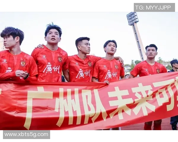 广州篮球队意识争议引发热议球迷对战术与团队合作的不同看法